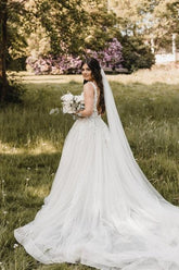 Dressystars White Wedding Dress A Line V Neck Spaghetti Strap Lace Sweep Train Tulle Bridal Gown With Appliques