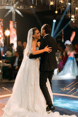 Dressystars White Wedding Dress Ball Gown Sweetheart Sleeveless Sequined Chapel Train Tulle Bridal Gown