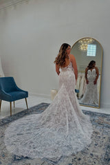Dressystars White Wedding Dress Lace Mermaid Boho Sweetheart Spaghetti Strap Sleeveless Cathedral Train Tulle Bridal Gown