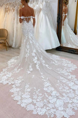 Dressystars White Wedding Dress Lace Mermaid V Neck Spaghetti Strap Sequined Cathedral Train Tulle Bridal Gown With Appliques