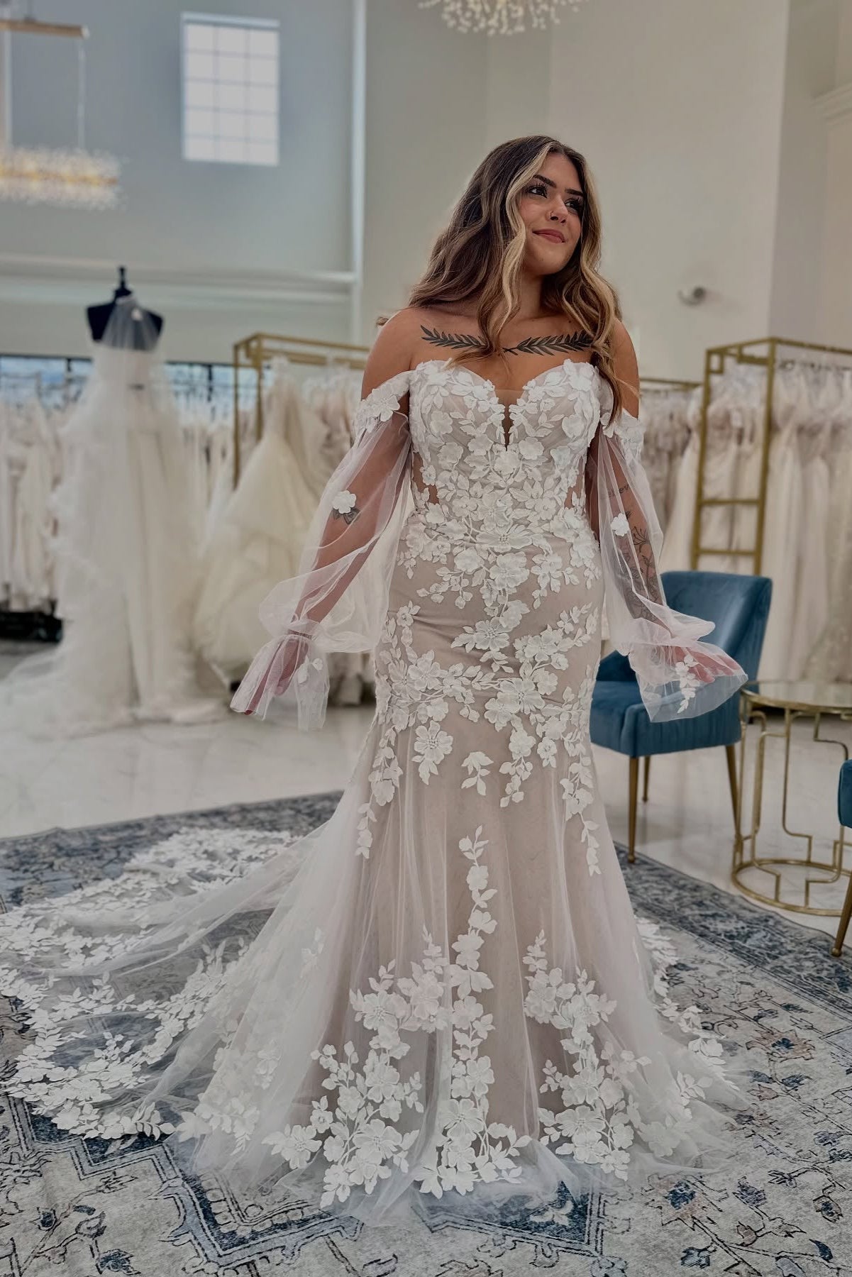 Dressystars White Wedding Dress Mermaid Sweetheart Lace Chapel Train Tulle Bridal Gown With Appliques