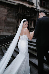 Dressystars White Wedding Dress Mermaid Sweetheart Spaghetti Straps Sleeveless Beaded Sweep Train Tulle Bridal Gown