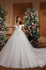Dressystars White Wedding Dress Sweetheart Off The Shoulder Sequined Ball Gown Cathedral Train Tulle Bridal Gown