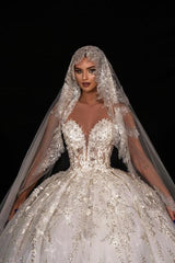 Dressystars White Wedding Dress Sweetheart Sleeveless Beaded Ball Gown Lace Tulle Bridal Gown With Appliques