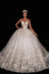 Dressystars White Wedding Dress Sweetheart Sleeveless Beaded Ball Gown Lace Tulle Bridal Gown With Appliques