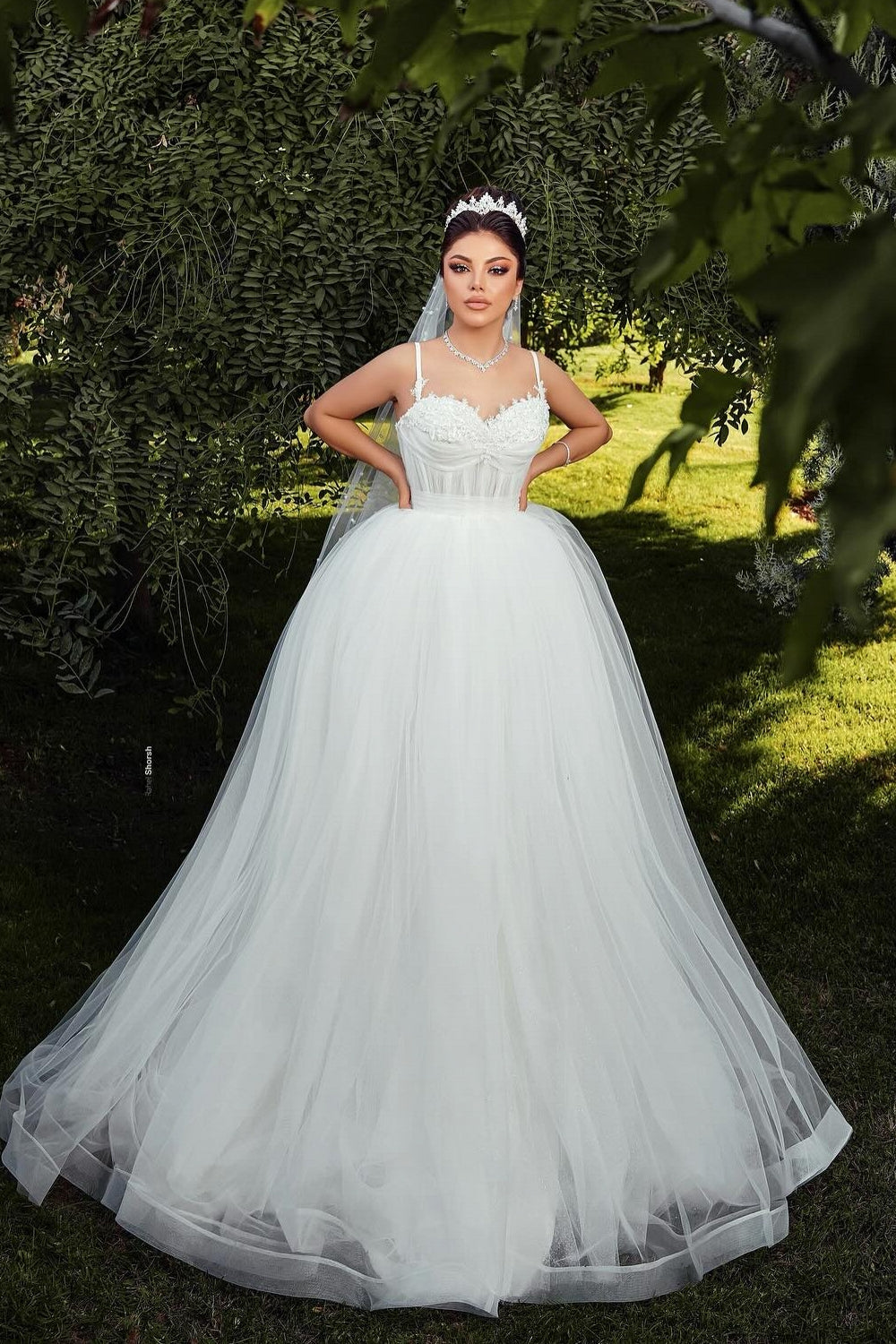 Dressystars White Wedding Dress Sweetheart Spaghetti Strap Sleeveless Ball Gown Tulle Bridal Gown