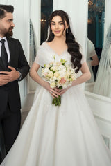 Dressystars White Wedding Dress V Neck Off The Shoulder Sleeveless Sequined Chiffon Bridal Gown With Appliques