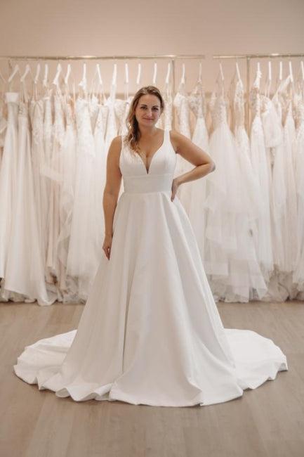 Dressystars White Wedding Dress V Neck Spaghetti Strap A Line Sleeveless Sweep Train Satin Bridal Gown