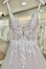Dressystars White Wedding Dress V Neck Spaghetti Strap A Line Sleeveless Tulle Bridal Gown With Appliques