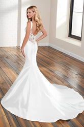 Elastic Satin Mermaid Wedding Dress With Lace Sleeveless Court Train Square Neckline