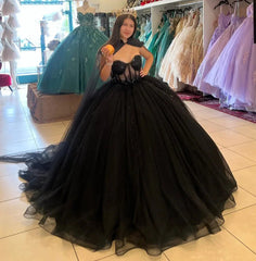 Elegant Ball Gown Strapless Lace Sequins Appliques Black Tulle Quinceanera Dress For Sweet 16