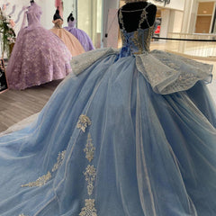 Elegant Ball Gown Strapless Sleeveless Flower Lace Appliques Beaded Sky Blue Tulle Princess Gown Quinceanera Dress For Sweet 16