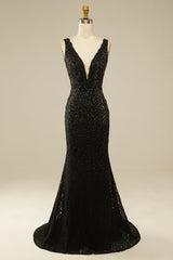 Elegant Rhinestone Black Lace Mermaid Prom Dress