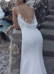 Elegant Trumpet Mermaid V Neck Jersey Wedding Dress With Appliques Lace