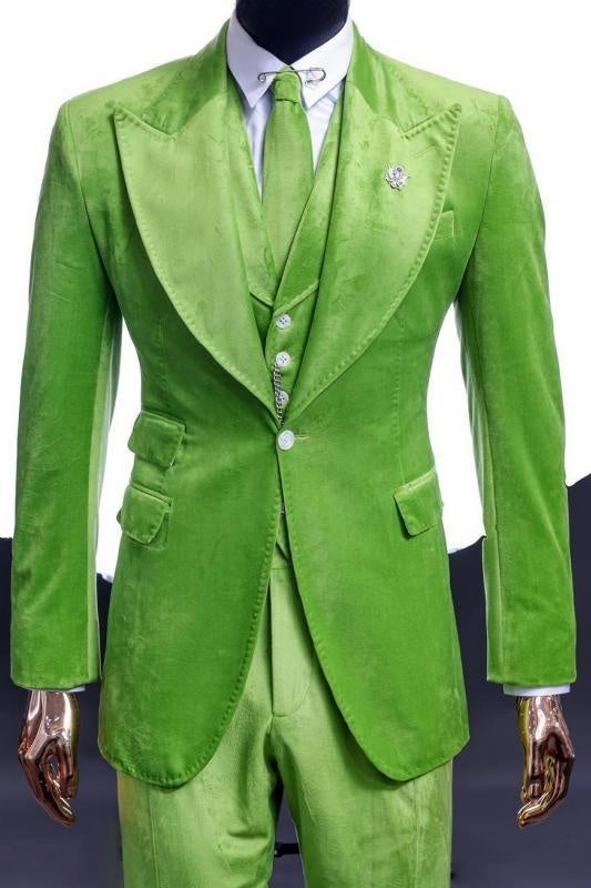 Fashion Green Peaked Lapel 3 Piece Velvet Prom Suit