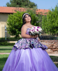 Gorgeous Ball Gown Strapless Sleeveess Flower Appliques Lavender Tulle Quinceanera Dress For Sweet 16 Evening Gown