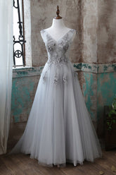 Gray Prom Dress V Neck Lace Appliques Tulle Long Evening Dress