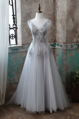 Gray Prom Dress V Neck Lace Appliques Tulle Long Evening Dress