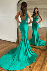 Green Beaded Mermaid V-Neck Backless Long Prom Dress