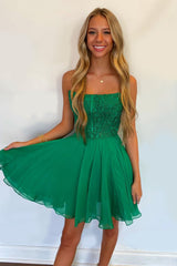 Green Chiffon Homecoming Dresses Beaded Short Corset Cocktail Dresses With Lace