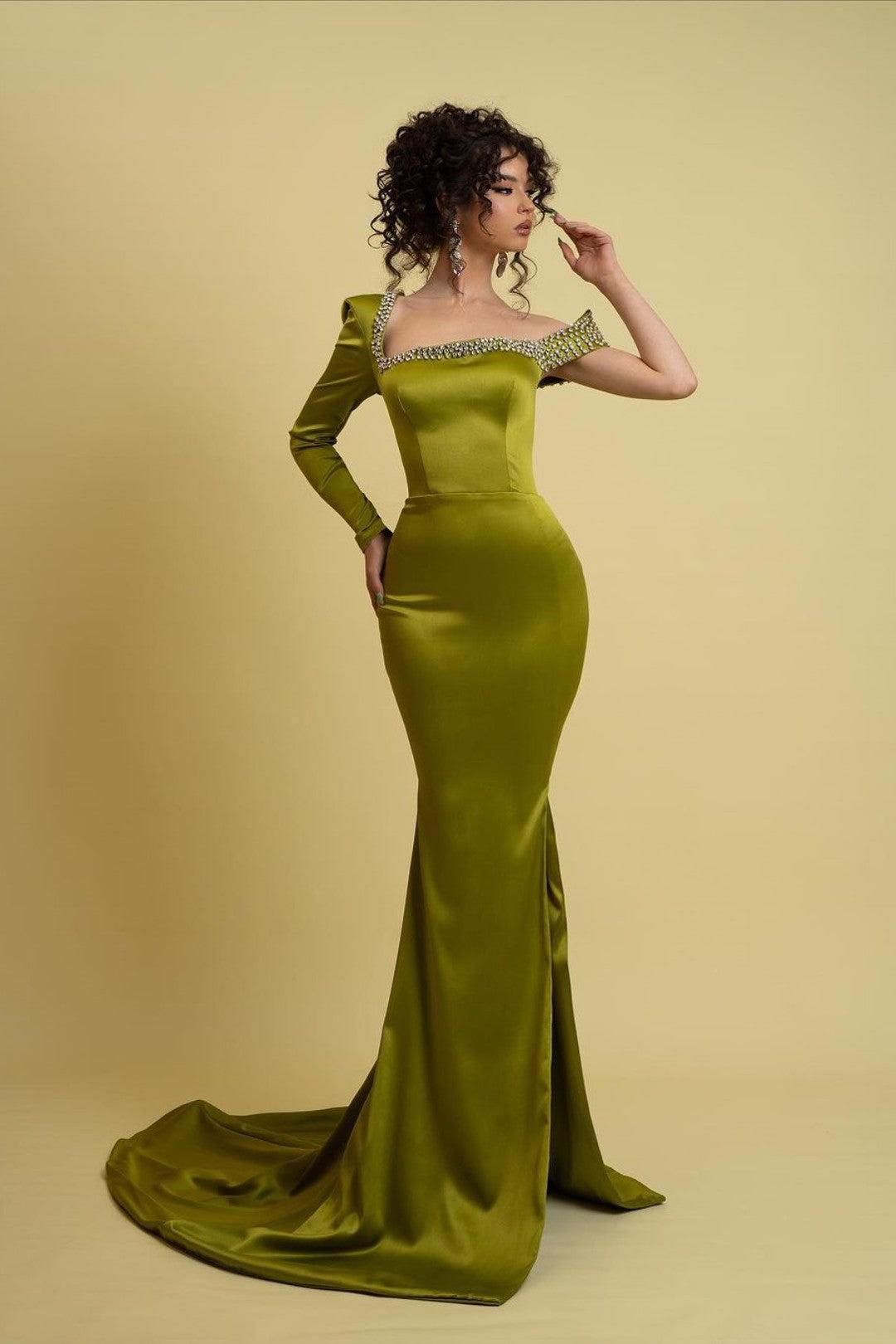 Green Mermaid Prom Dress Long Sleeve Asymmetric Neck Formal Dress With Beadings and Rhinestones
