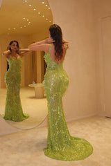Green Mermaid Prom Dress Sleeveless Scoop Neck Formal Dress With Sequins