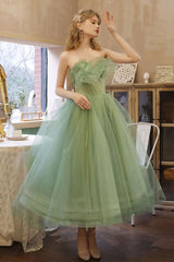 Green Prom Dress Sweetheart Neck Tea Length Tulle Short Sweet 16 Dress Evening Dress