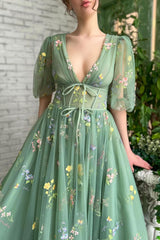 Green Prom Dress V Neck Tulle Lace Long Formal Evening Dress