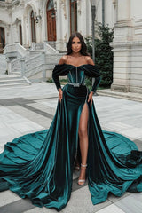 Dressystars Green Velvet Formal Dress Mermaid Long Sleeve Christmas Party Dress with Slit