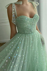 Handmade Bridesmaid DressGreen Sweetheart Neck Tulle Tea Length Wedding Guest Dress