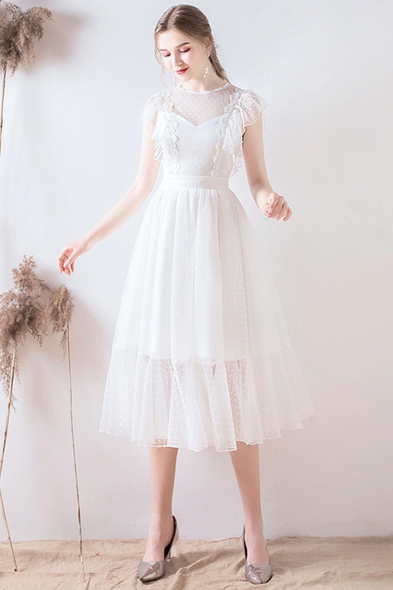 Handmade Bridesmaid DressWhite Round Neck Tulle Lace Short Lace Wedding Guest Dress