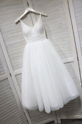 Handmade Bridesmaid DressWhite V Neck Tulle Lace Tea Length Wedding Guest Dress