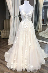 Ivory Spaghetti Straps Wedding Dress Tulle Lace Appliqued Bridal Gown
