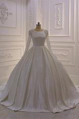 Ivory Wedding Dress Long Sleeves Jewel Neck Ball Gown Bridal Dress