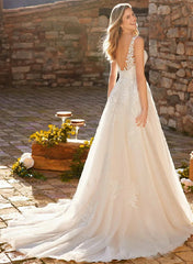 Lace Ball Gown Wedding Dress Featuring Tulle
