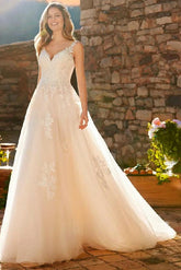Lace Ball Gown Wedding Dress Featuring Tulle