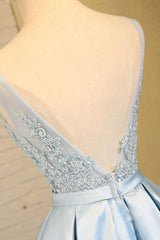 Light Homecoming Dress Blue V Neck Lace Appliques Short Party Cocktail Dress