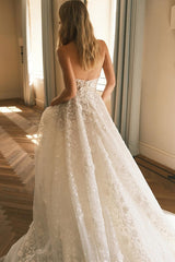 Long A Line Wedding Dress Lace Sweetheart Strapless Bridal Gown