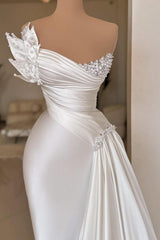 Long Ivory Wedding Dress Strapless Satin Pleated Bridal Gown With Pearls