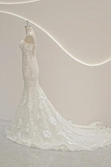 Long Sleeves Off the Shoulder Wedding Dress Tulle Mermaid Bridal Gown