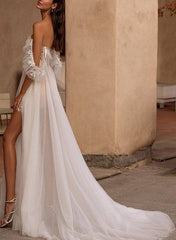 Off The Shoulder Sleeveless Lace Wedding Dress
