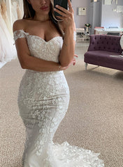 Off The Shoulder Sleeveless Lace Wedding Dress for Trumpet/Mermaid