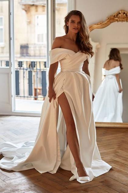 Off the Shoulder Sleeveless Satin Court Train Wedding Dress