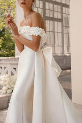 Off the shoulder Satin Court Train Wedding Dress Trumpet/Mermaid With Appliques Lace
