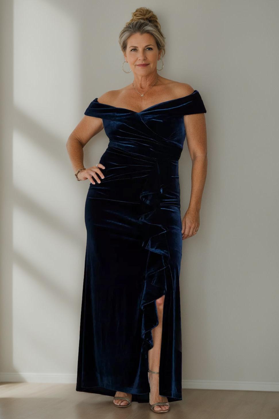 Plus Size Velvet Mother of the Bride A-Line Dress with V-Neck and Side Split