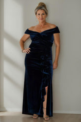 Plus Size Velvet Mother of the Bride A-Line Dress with V-Neck and Side Split