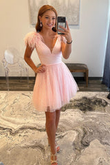 Pretty Homecoming Dress A Line DeepV neck Tulle with Chic Feather Styles Short Party Cocktail Dress