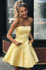 Pretty Homecoming Dress A Line Strapless Satin with Pockets Short Party Cocktail Dress