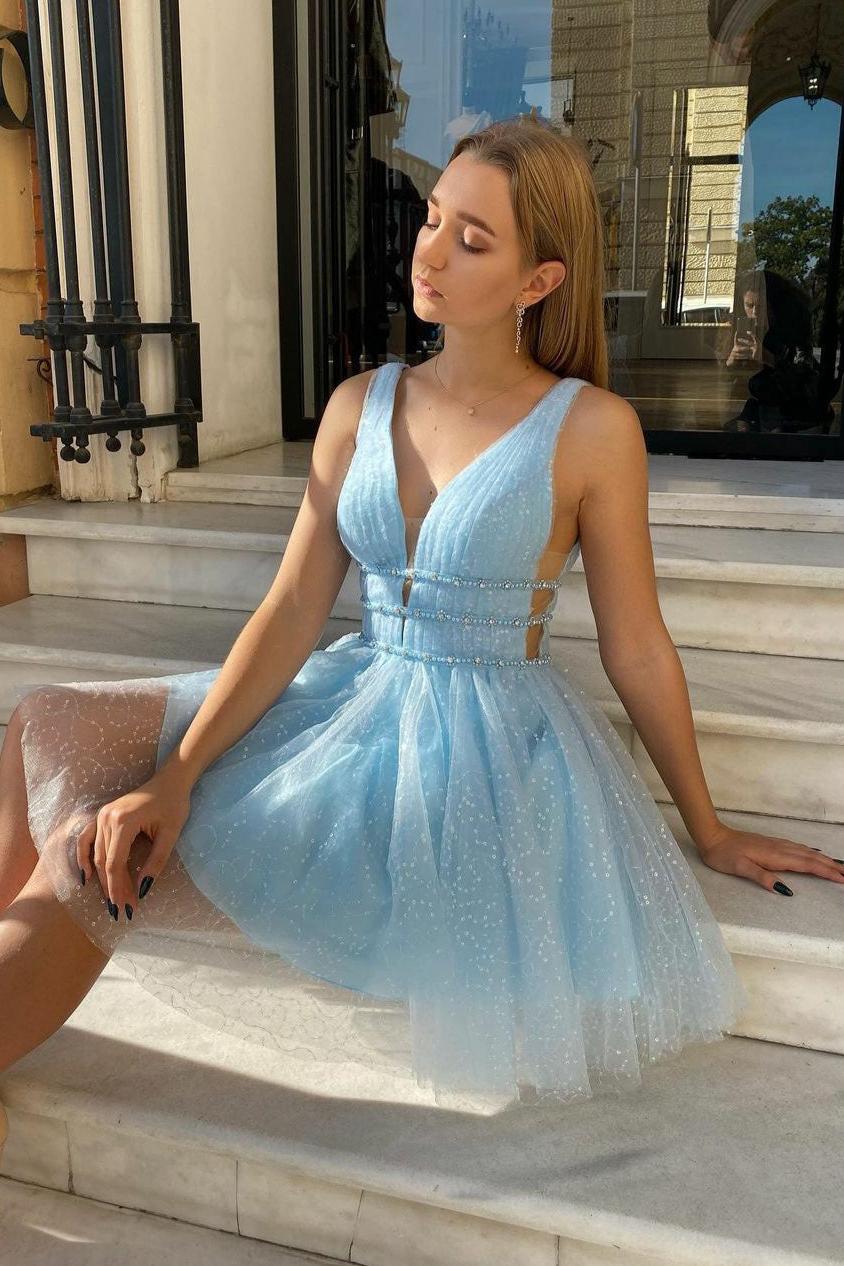 Pretty Homecoming Dress A Line TulleV neck With Beading Short Party Cocktail Dress