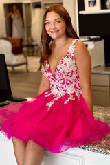 Pretty Homecoming Dress A Line V neck Tulle with Delicate Appliques Short Party Cocktail Dress
